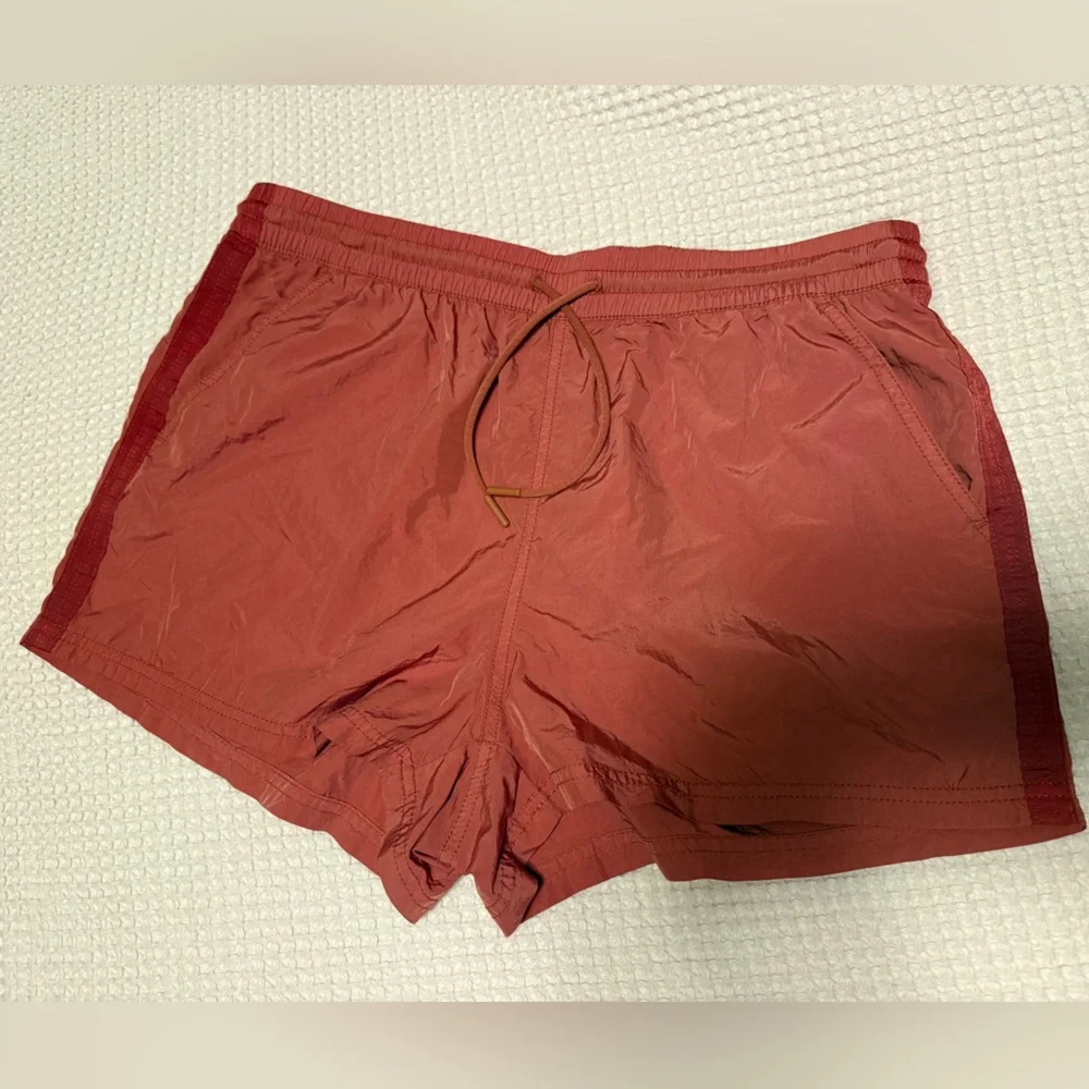 NWOT Women's Athleta Rust Colored Shorts - Picture 1 of 5